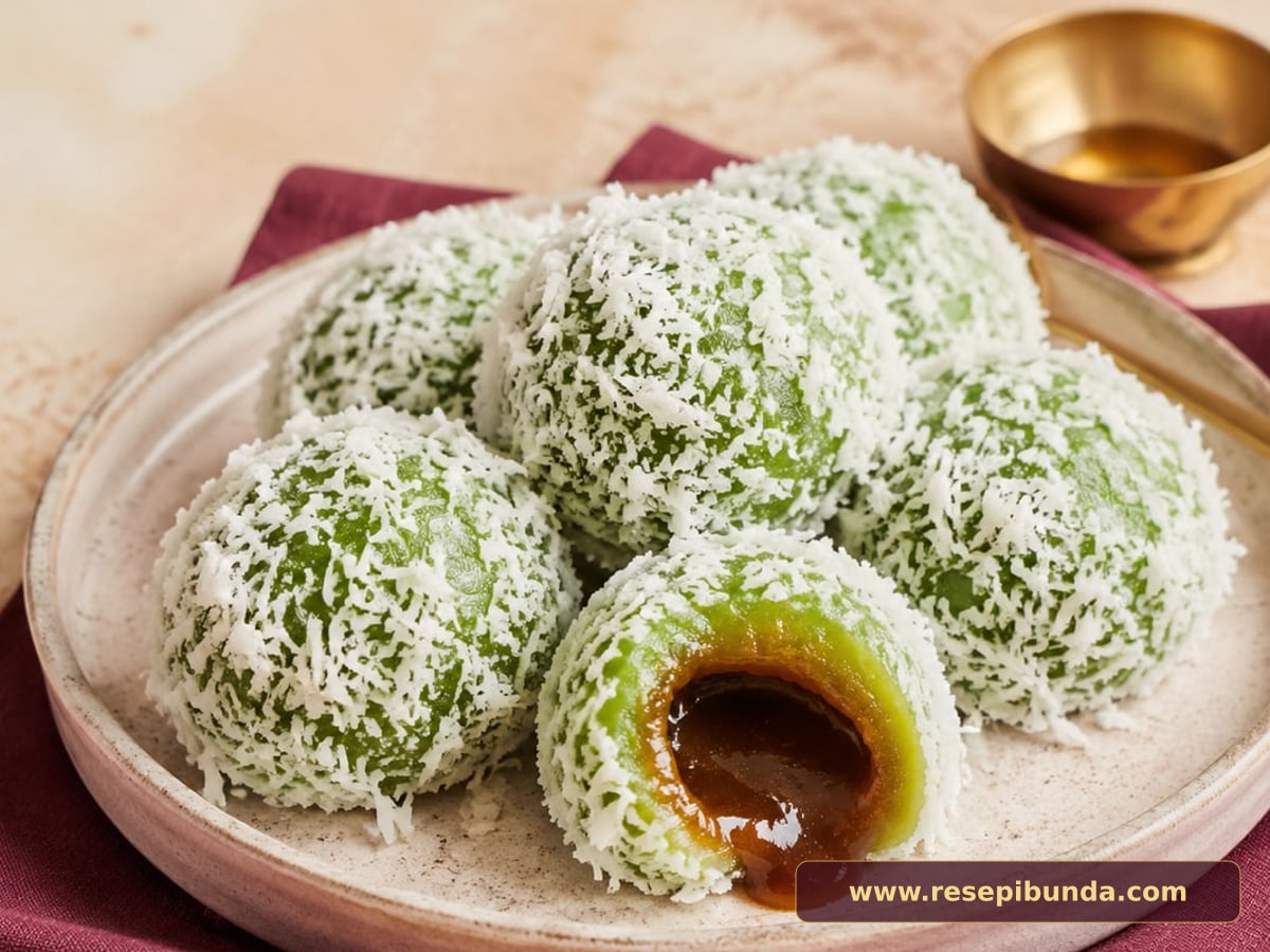 Hidangan Klepon Gula Aren
